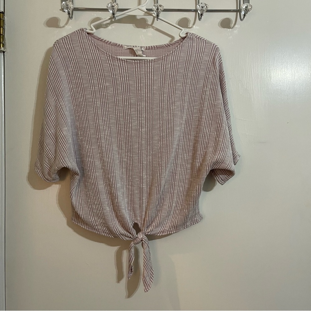 Caution To The Wind Lavender and White Striped Tie-Front Women’s Top Size Small